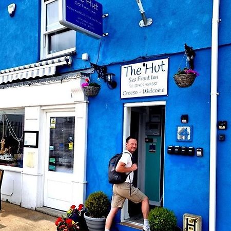 The Hut Wales - A Sea Front Inn Holyhead Exterior foto
